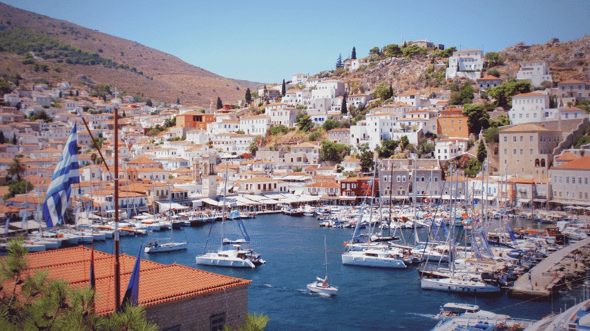 Hafen von der griechischen Insel Hydra im saronischem Golf